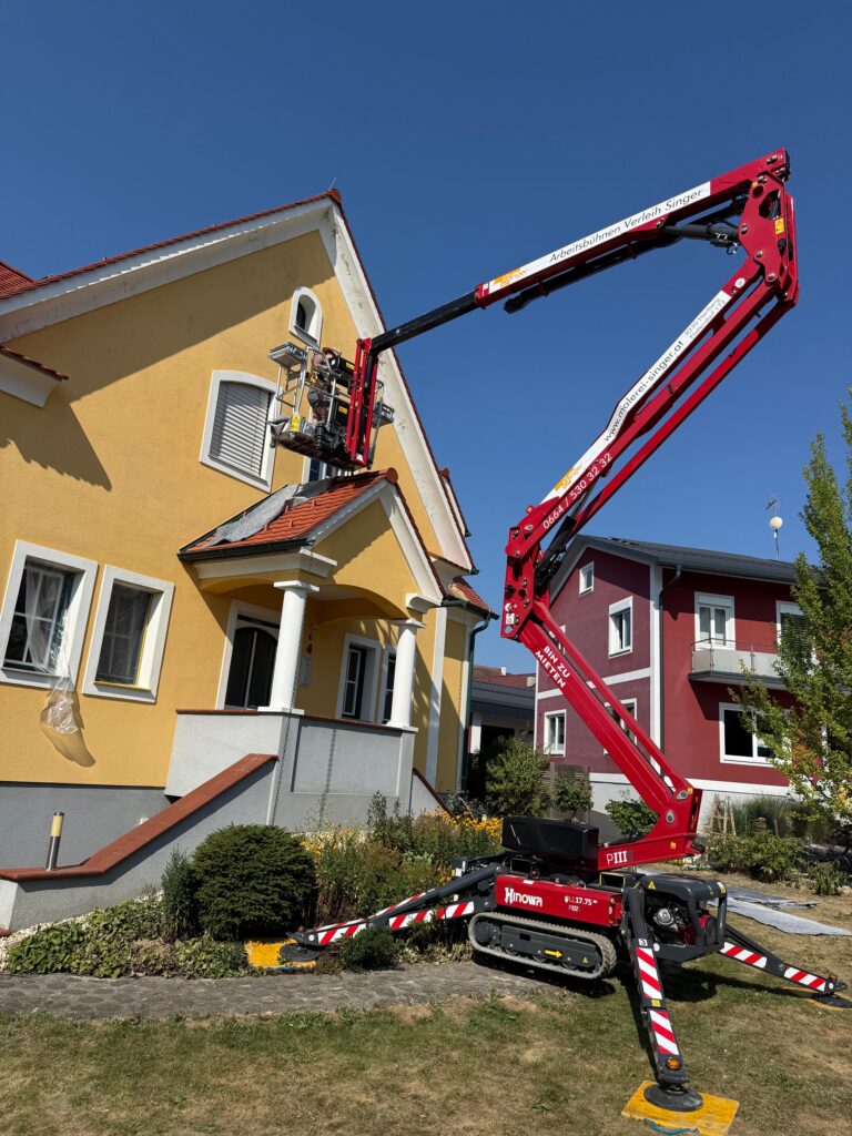 Hinowa Lightlift 17.75 mit 17,06 m Arbeitshöhe